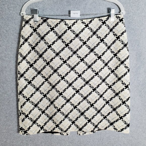 White House Black Market Dresses & Skirts - WHBM Size 8 Pencil Above the Knee Preppy Plaid Twill w/ Zip Back & Slit